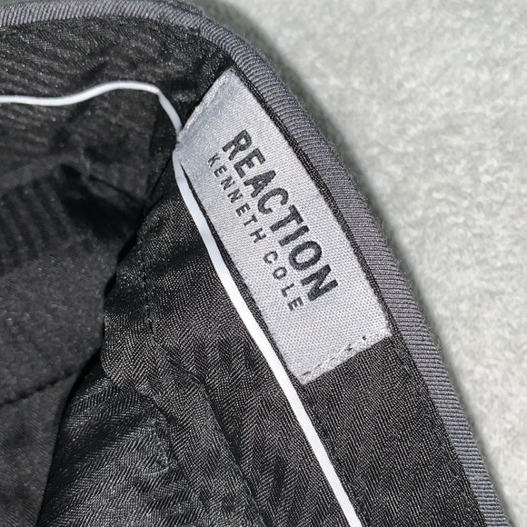 Kenneth Cole reaction slim fit flat front narrow through the thigh size 34 waist - Picture 9 of 13